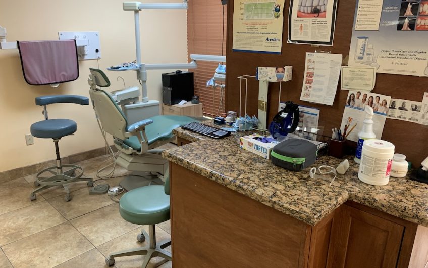 Pembroke Pines 4 Chairs from Relocating Out of State Dentist