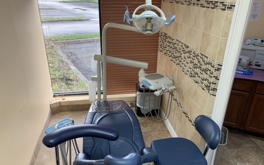 Pembroke Pines 4 Chairs from Relocating Out of State Dentist