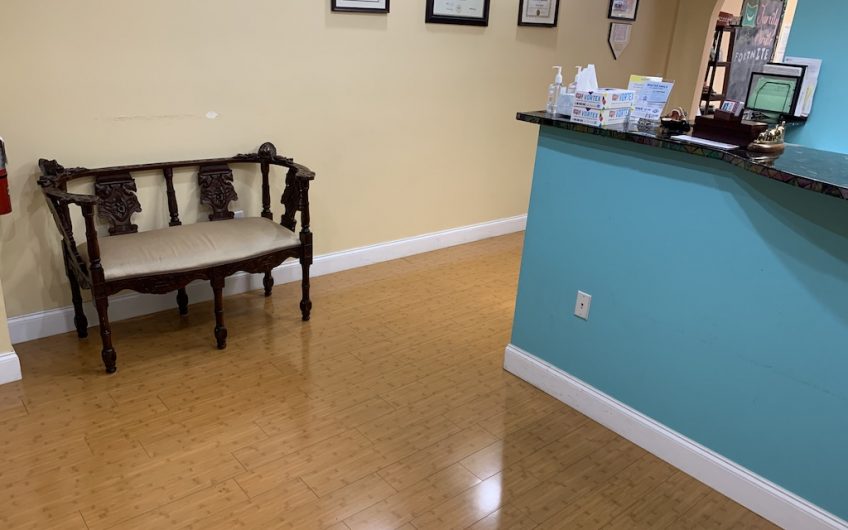 Pembroke Pines 4 Chairs from Relocating Out of State Dentist