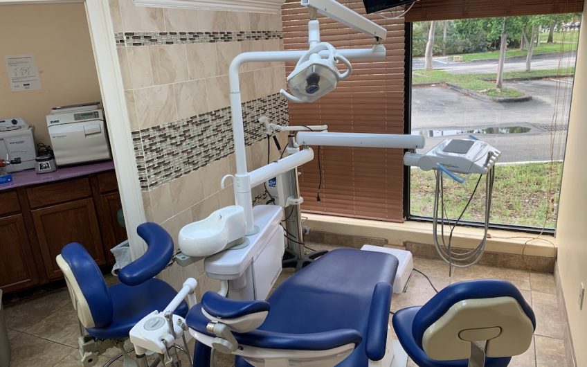 Pembroke Pines 4 Chairs from Relocating Out of State Dentist