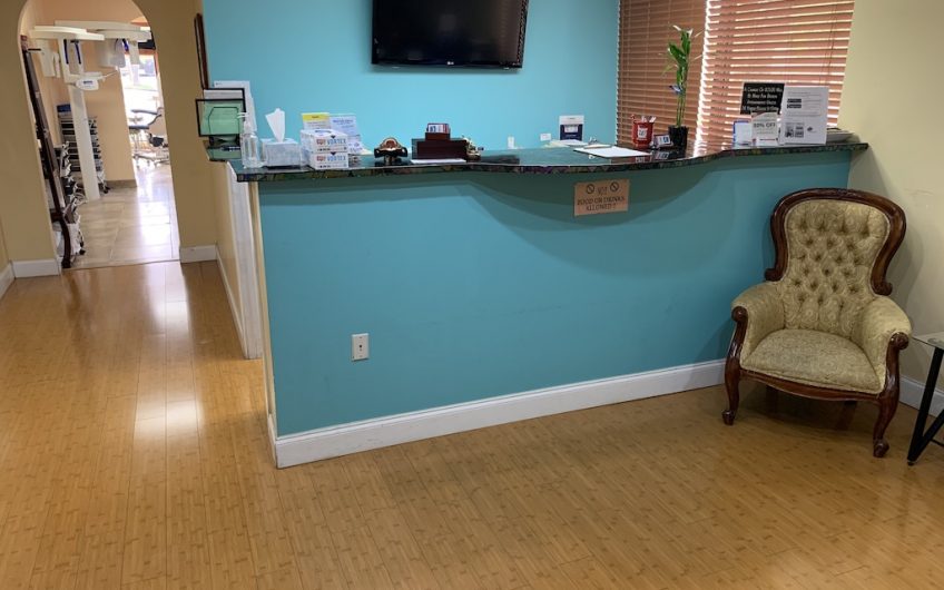 Pembroke Pines 4 Chairs from Relocating Out of State Dentist