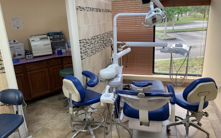 Pembroke Pines 4 Chairs from Relocating Out of State Dentist