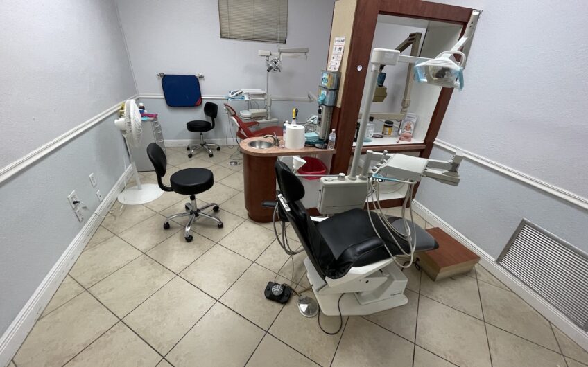 Homestead 6 Chairs ESTABLISHED Practice from a Retiring Dentist for Sale